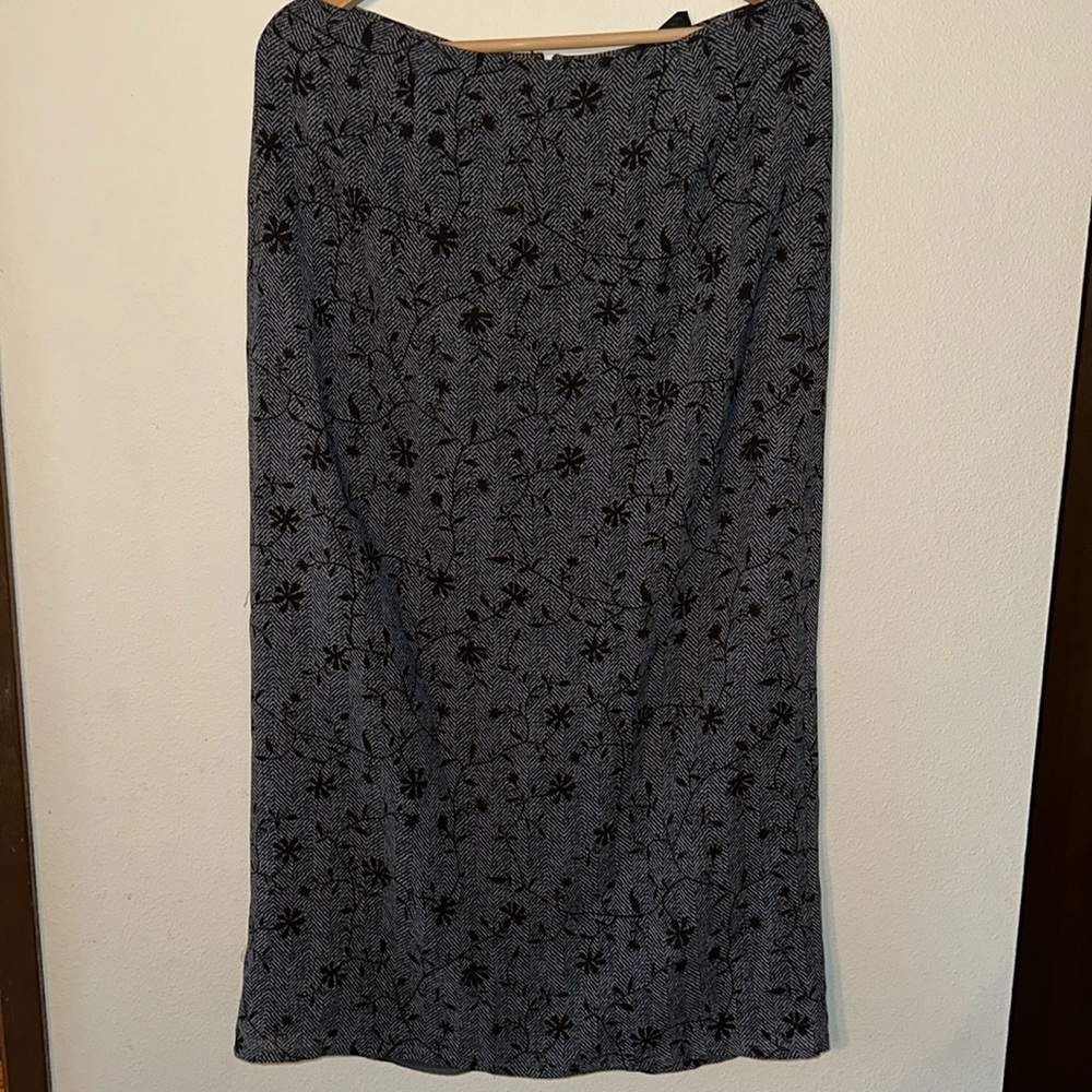 EXPRESS Wool Blend Maxi Skirt Back Slit and Zip Lined Size 13/14